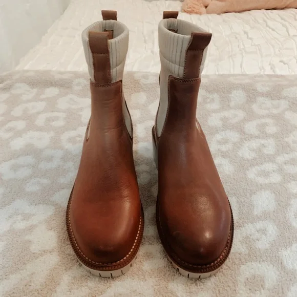 Chestnut boots! NWOT - Picture 6 of 6